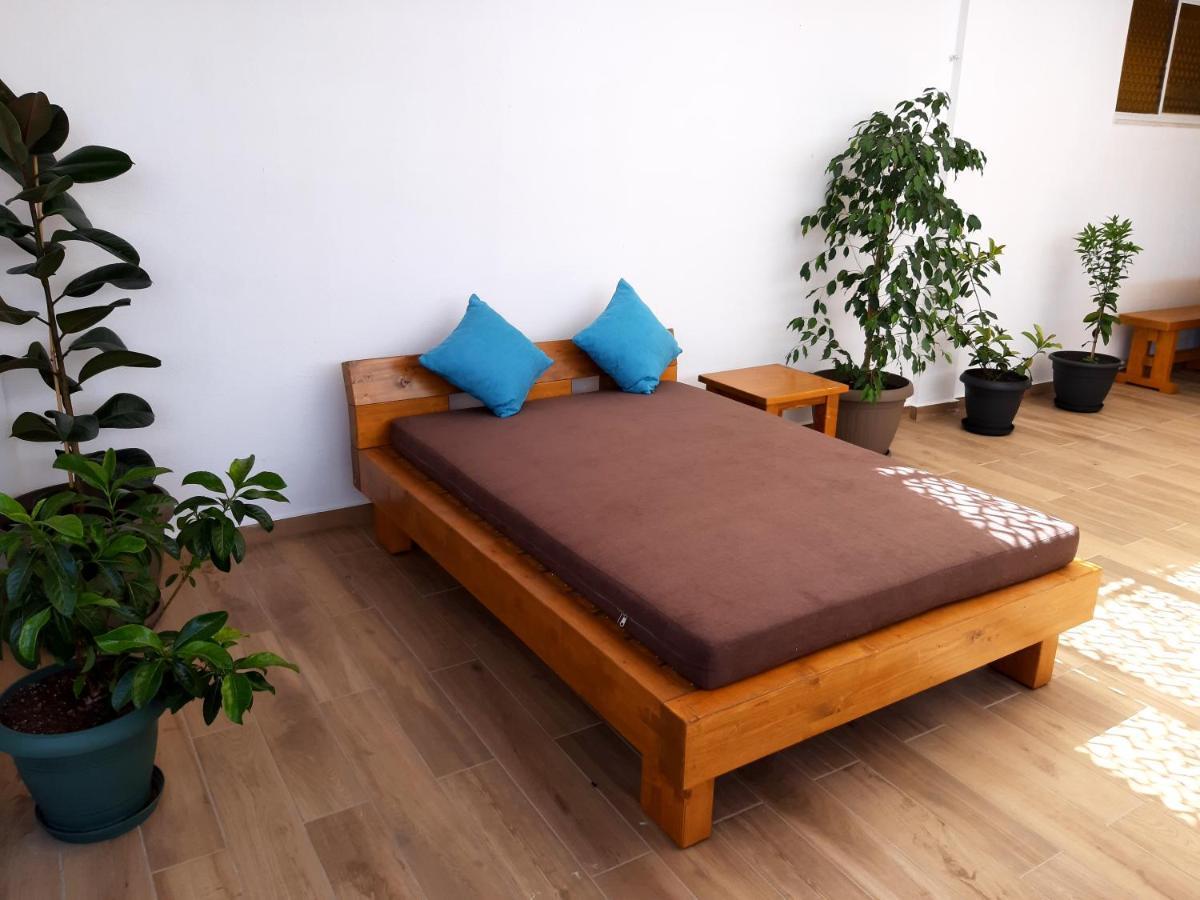 Central Apartment Near The Beach With Huge Private Terrace Loutraki  Bagian luar foto